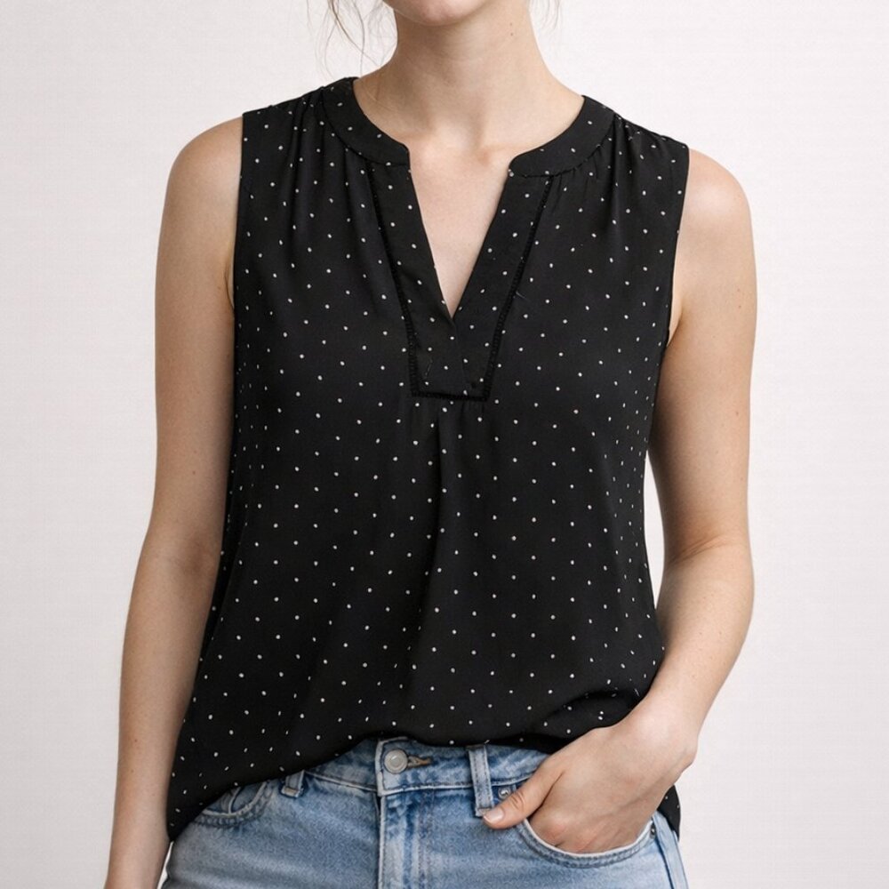 🖤 LOFT Black Polka Dot Sleeveless Blouse 🖤